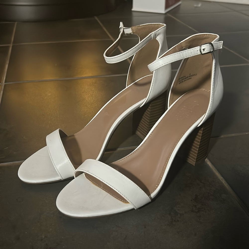 Charlotte Russe white heels size 9